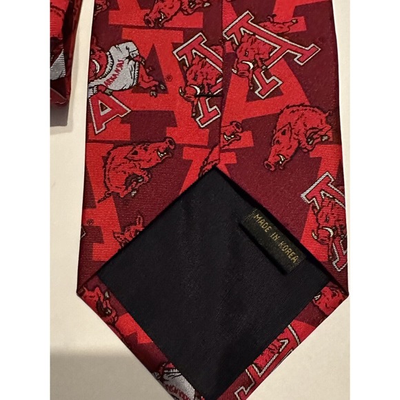 Arkansas Razorbacks Tie - Picture 4 of 6